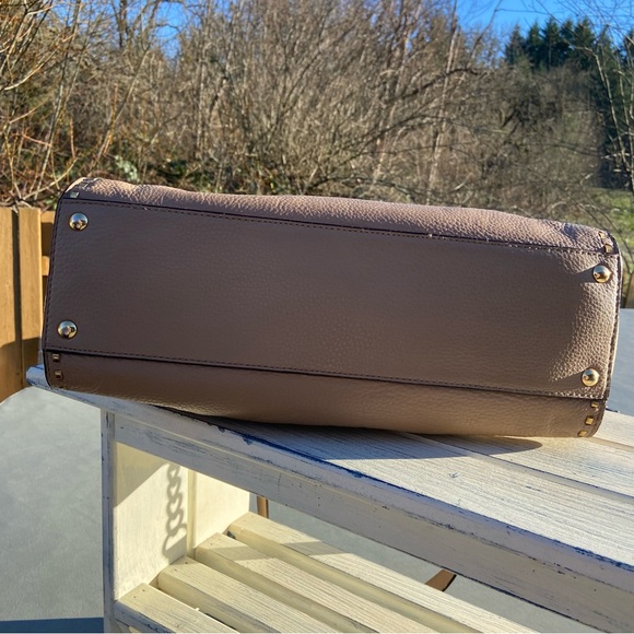 Michael Kors Hamilton East West Beige Leather Satchel Chain Strap Tote - Picture 6 of 16